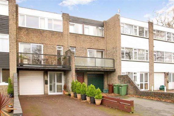 4 Bedroom Town House